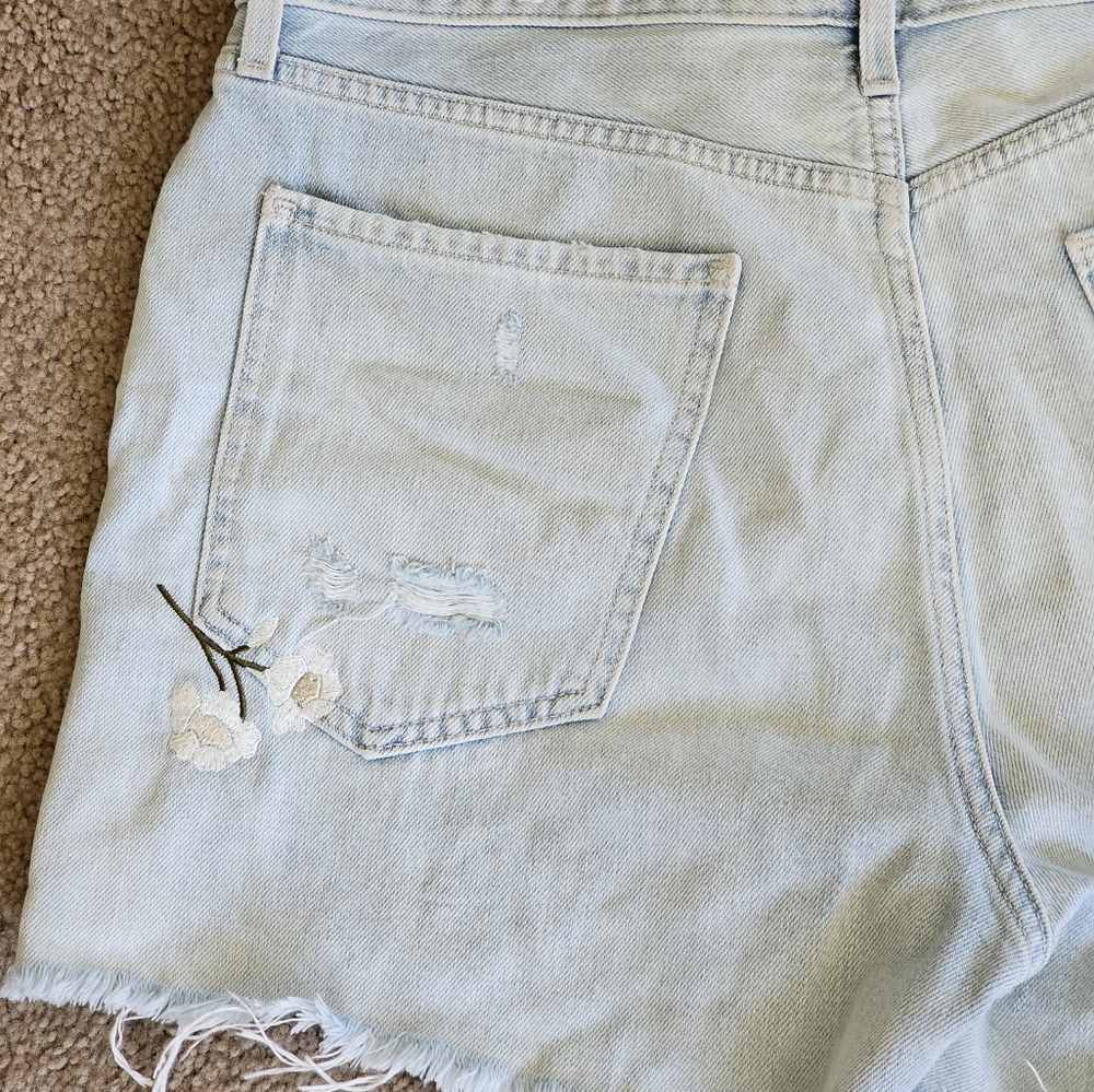 7 For All Mankind Easy Ruby High Waisted Cust Off Shorts - Picture 13 of 16
